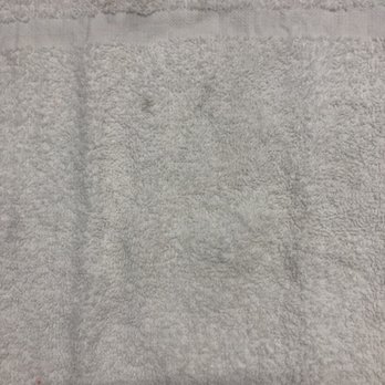Sunset Inn - Dirty towel - Hotels Near Me - Grants Pass, Oregon