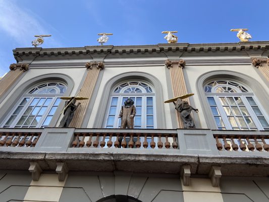 Dalí Theatre-Museum by null