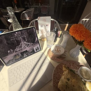 Bon Bouquet Cafe - Breakfast & Brunch Near Me - Miami Beach, Florida