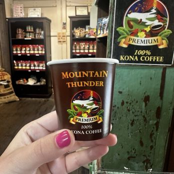 Mountain Thunder Coffee Plantation - Sample Coffee - Coffee & Tea Near Me - Kailua-Kona, Hawaii