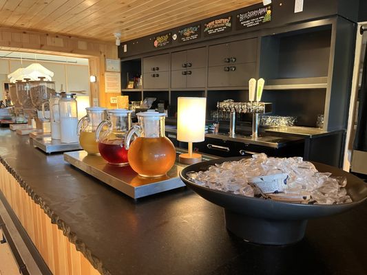 Laurel Lake Placid by null