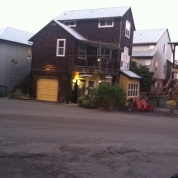 The Boatyard Inn - Office (check in) - Hotels Near Me - Langley, Washington