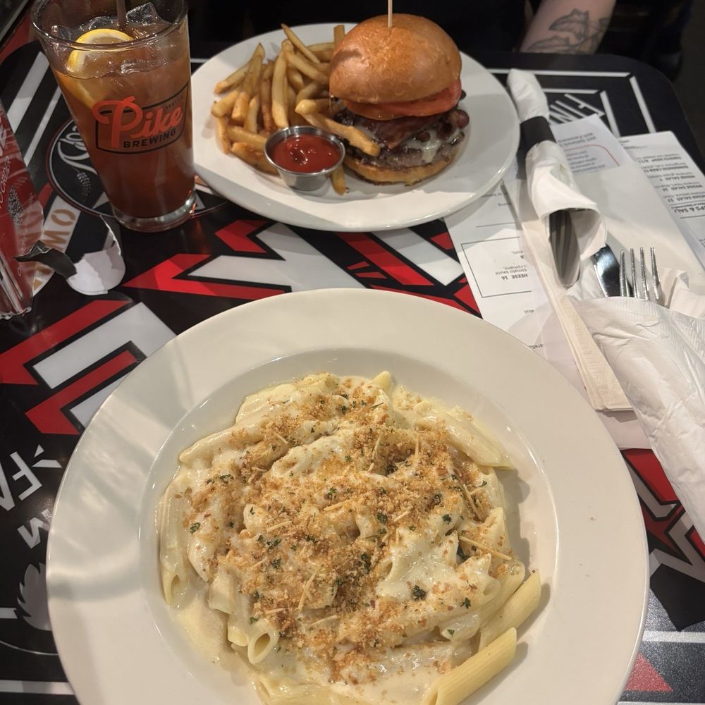Pike Brewing Company - Burger and fries, mac and cheese - Brewpubs Near Me - Seattle, Washington Pike Brewing Company - Burger and fries, mac and cheese - Brewpubs Near Me - Seattle, Washington