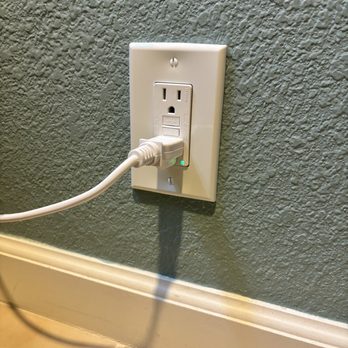 UG Bay Electric - The outlet they installed. Super clean job. - Lighting Fixtures & Equipment Near Me UG Bay Electric - The outlet they installed. Super clean job. - Lighting Fixtures & Equipment Near Me