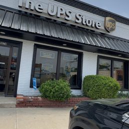 Exterior outside entrance of The UPS Store - The store - Oklahoma City, Oklahoma Exterior outside entrance of The UPS Store - The store - Oklahoma City, Oklahoma