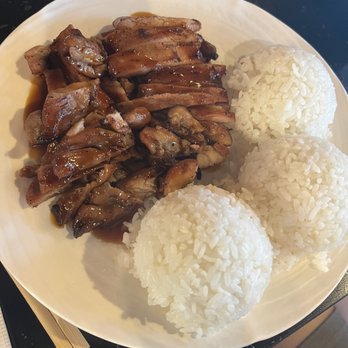 iSushi - Teriyaki chicken  ordered without veggies because my daughter is 9 and didn't want any - Sushi Bars Near Me - Renton, Washington