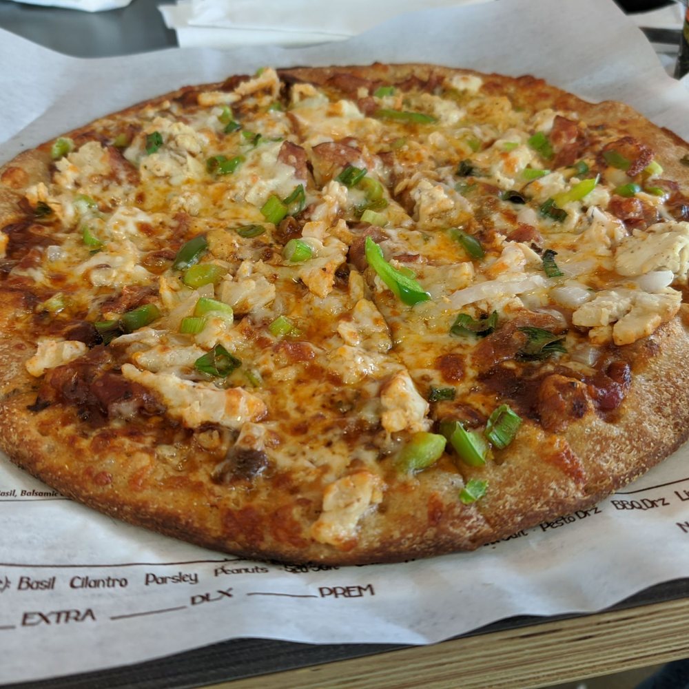 Pizza Artista - Chicken & Sausage Sauce Piquant - Pizza Near Me - Baton Rouge, Louisiana Pizza Artista - Chicken & Sausage Sauce Piquant - Pizza Near Me - Baton Rouge, Louisiana