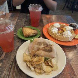 Yola's Cafe