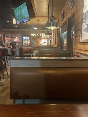 Logan's Roadhouse by null