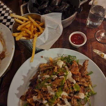 Barbès Restaurant - Mussels are lacking in flavor and lots of empty shells. Chicken swarma was a bit dry and overall unsavory. - French Near Me - Hoboken, New Jersey Barbès Restaurant - Mussels are lacking in flavor and lots of empty shells. Chicken swarma was a bit dry and overall unsavory. - French Near Me - Hoboken, New Jersey