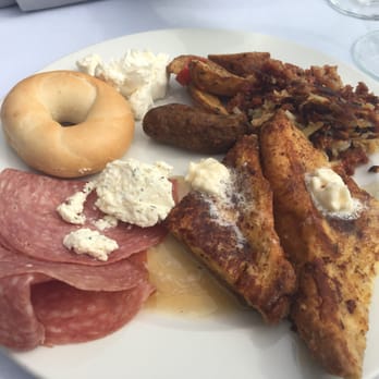 Tom Ham's Lighthouse - Brunch buffet - Breakfast & Brunch Near Me - San Diego, California