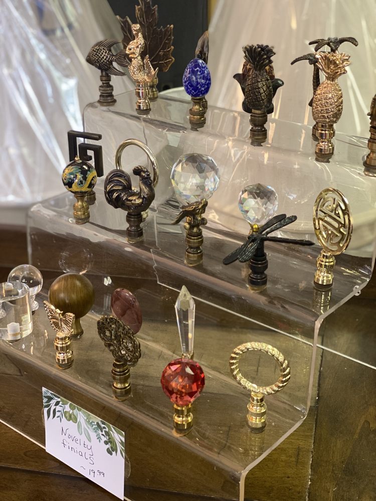 FAMILY TRADITIONS HOME DECOR & FURNISHINGS Updated August 2024 40