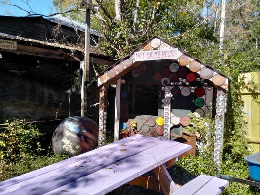 Abita Mystery House / UCM Museum by null