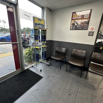 Jiffy Lube - Waiting area - Auto Repair Near Me - Boca Raton, Florida