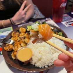 Umami Sushi Lounge & Grill Fusion - Rainbow roll and shrimp hibachi