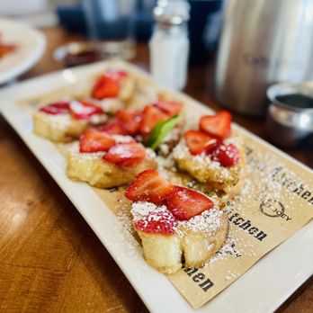 Hash Kitchen - Crème Brûlée Strawberry Bruschetta - Breakfast & Brunch Near Me - Scottsdale, Arizona