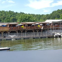 Kuttawa Harbor Marina - Great tiki bar restaurant