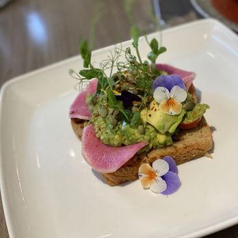 Basalt - Avocado toast - New American Near Me - Honolulu, Hawaii