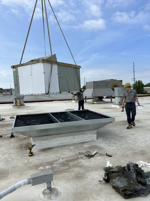 Kamm Star Contractors Logo