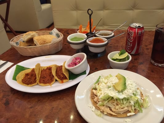 La Casa de los Abuelos by null