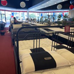 Los Angeles Mattress Stores - Showroom