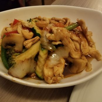 Lemongrass - Dish looks delicious but it's a salt lick... too much salt! - Thai Near Me - Darmstadt, HE
