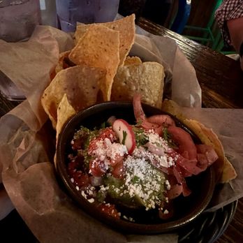 Broken English Taco Pub - The Loop - Chips and guac - Mexican Near Me - Chicago, Illinois