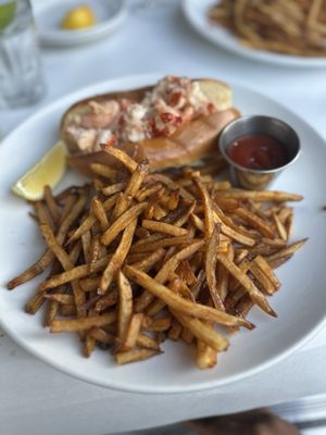 Henlopen City Oyster House by null