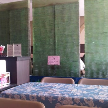 Zen Gardens - Makeshift seating @ the Tea Room. :( - Vegetarian Near Me - Mississauga, Ontario