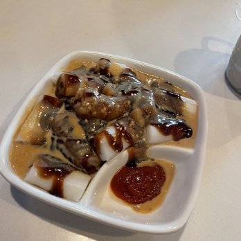 Shooting Star Cafe - Rice Roll Noodle with Mix Sauce - Desserts Near Me - Oakland, California Shooting Star Cafe - Rice Roll Noodle with Mix Sauce - Desserts Near Me - Oakland, California