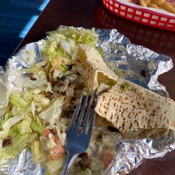 Yum Yum's Social - FYI    Gyros Sand.