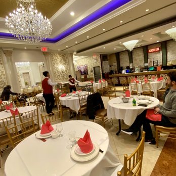 Royal Queen Restaurant - Inside - Dim Sum Near Me - Flushing, New York Royal Queen Restaurant - Inside - Dim Sum Near Me - Flushing, New York