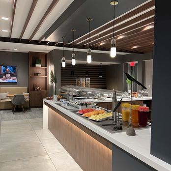 Chicago Marriott Schaumburg - M Club - Hotels Near Me - Schaumburg, Illinois