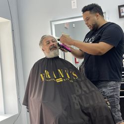 Franks Barber Studio - Beard styling