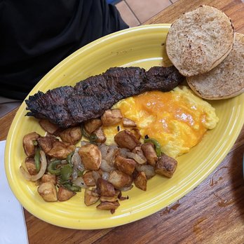 Tower Cafe - Thai Steak & Eggs - Breakfast & Brunch Near Me - Sacramento, California