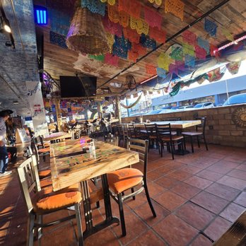 El Refu Seafood 6 - Outside patio - Seafood Near Me - Spring, Texas