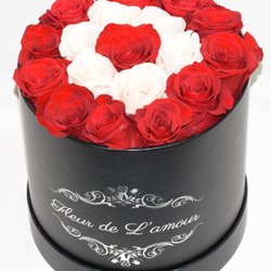 Fleur de L'amour - Signature Small Box - Red and White Roses