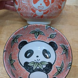 Cute bowls, perfect for noodles, rice or soup
