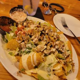 Chicken nachos no tomatoes no chili. Fresh chips. Great flavor. Chicken nachos no tomatoes no chili. Fresh chips. Great flavor.
