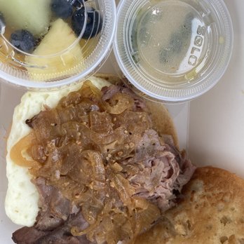Bruchelle's Bagel Bistro - Prime Rib Benedict - Bagels Near Me - Covington, Washington