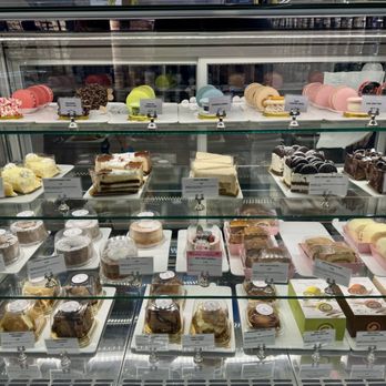 L'AMI Bakery & Cafe - Bakeries Near Me - New York, New York