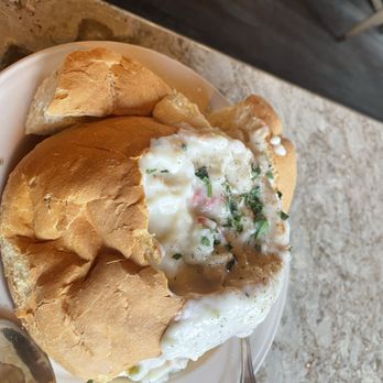 Cavalier Coastal Kitchen - cLam Chowder in a bread bowL... can be shareabLe - American Near Me - San Simeon, California Cavalier Coastal Kitchen - cLam Chowder in a bread bowL... can be shareabLe - American Near Me - San Simeon, California