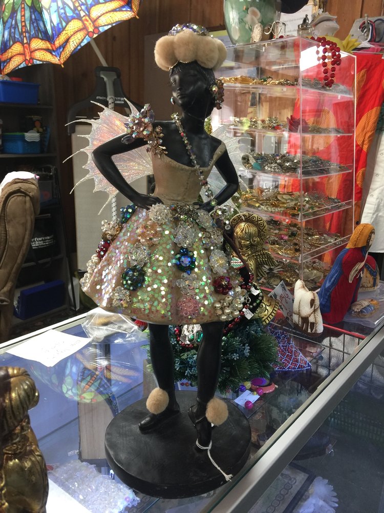 CONSIDER THE LILIES THRIFT SHOP Updated August 2024 23560 NW