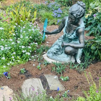 Tyler Rose Garden Center - Parks Near Me - Tyler, Texas Tyler Rose Garden Center - Parks Near Me - Tyler, Texas