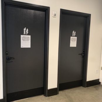 BOOMBOX Boxing Club - Bathrooms - Boxing Near Me - Washington, DC, District of Columbia