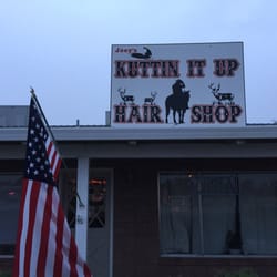 Joey's Kuttin It Up Hair Shop