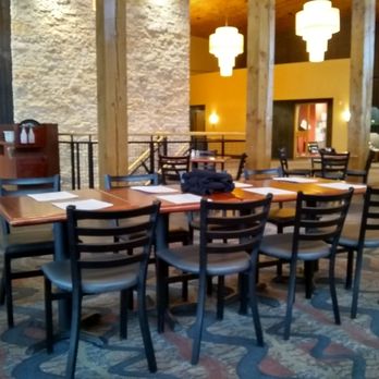 Ironstone Grill - Inside the restaurant - Canadian (New) Near Me - Kanata, Ontario