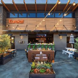 Eureka! - Dog friendly patio