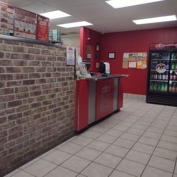 Papa Johns Pizza - Papa Johns entrance - Pizza Near Me - Salina, Kansas Papa Johns Pizza - Papa Johns entrance - Pizza Near Me - Salina, Kansas