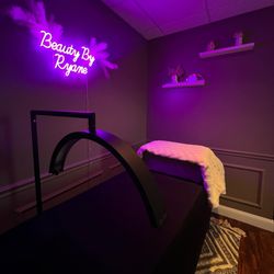 Beauty By Ryane - Cozy lash room